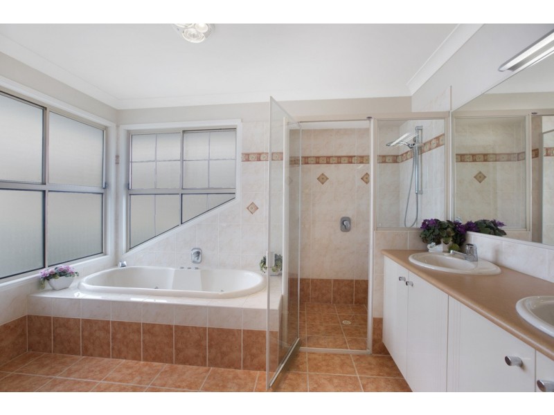 3 Walton Way, Wellington Point QLD 4160