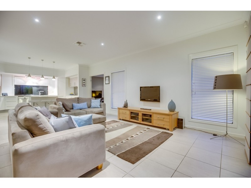 22 Yorston Place, Ormiston QLD 4160