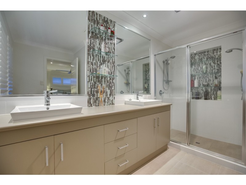 22 Yorston Place, Ormiston QLD 4160