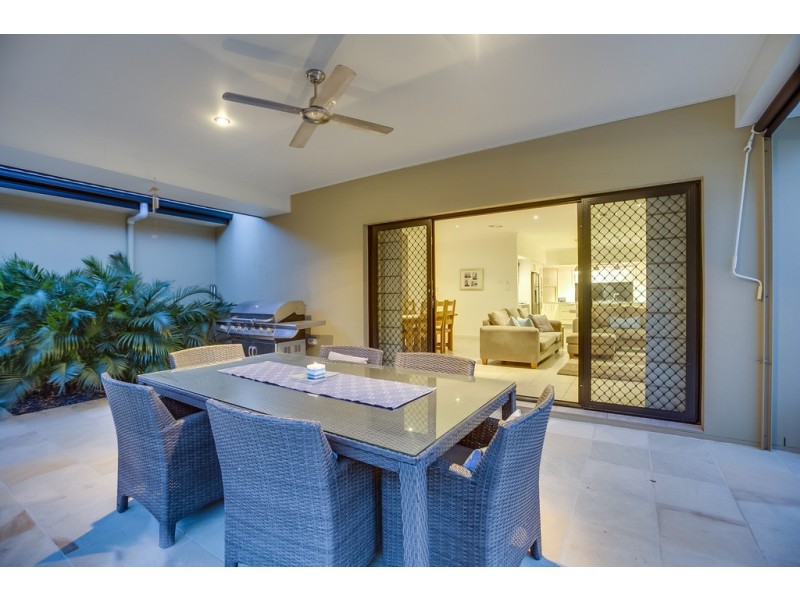 22 Yorston Place, Ormiston QLD 4160