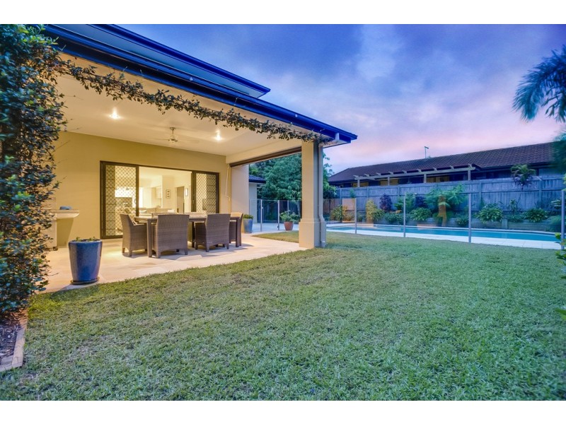 22 Yorston Place, Ormiston QLD 4160