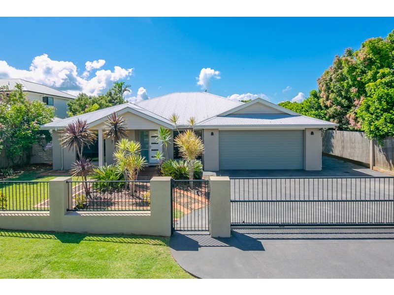 6 Bayfields Avenue, Wellington Point QLD 4160