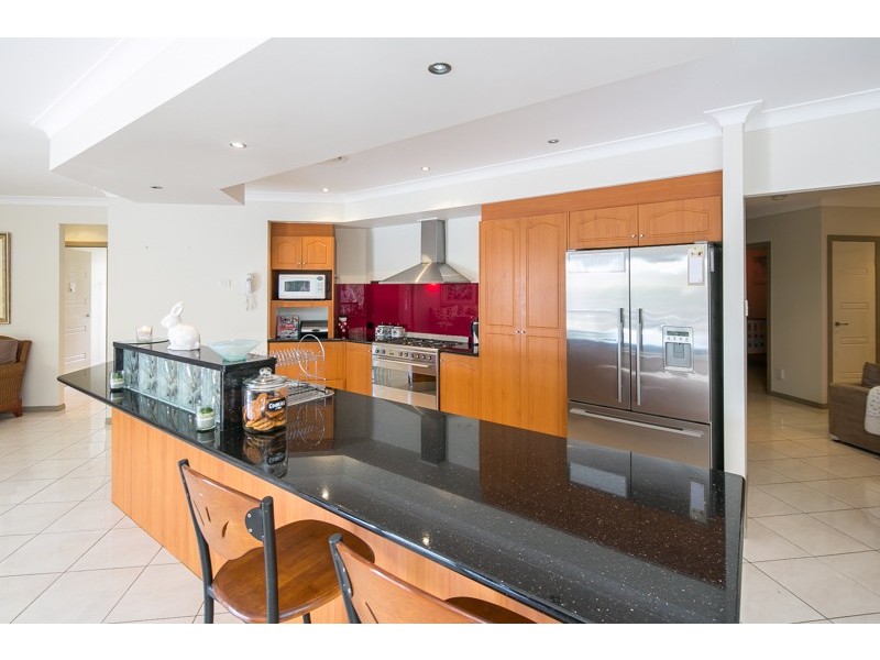 6 Bayfields Avenue, Wellington Point QLD 4160