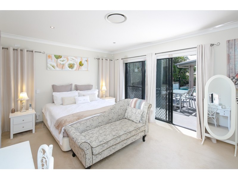 6 Bayfields Avenue, Wellington Point QLD 4160