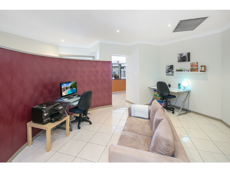 6 Bayfields Avenue, Wellington Point QLD 4160