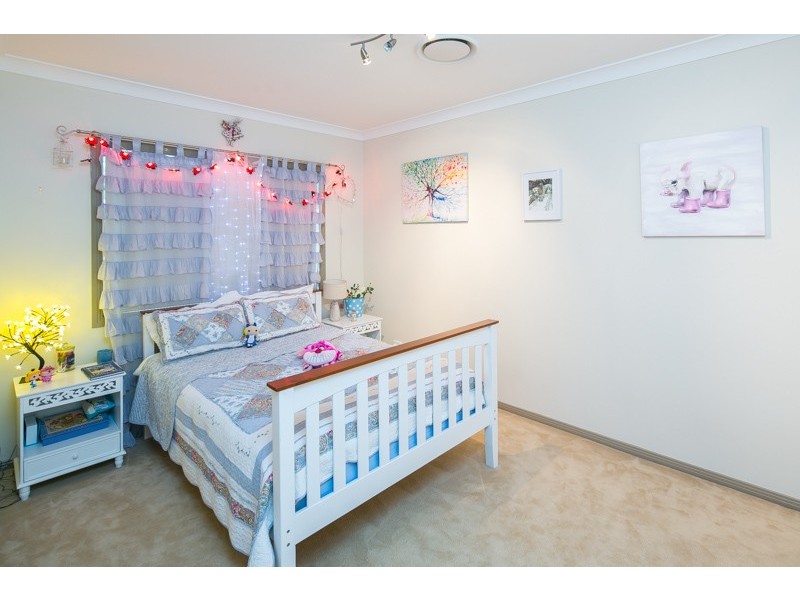 6 Bayfields Avenue, Wellington Point QLD 4160