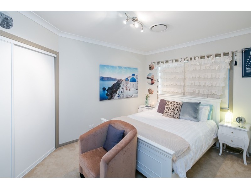 6 Bayfields Avenue, Wellington Point QLD 4160