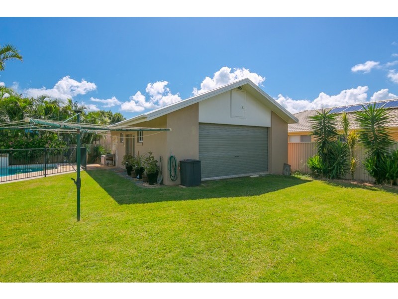6 Bayfields Avenue, Wellington Point QLD 4160