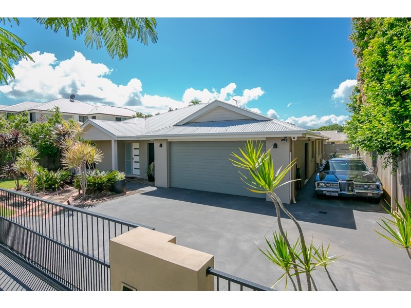 6 Bayfields Avenue, Wellington Point QLD 4160