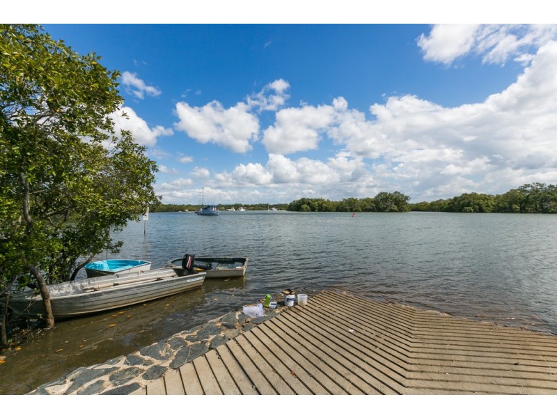 96 Queens Esplanade, Thorneside QLD 4158