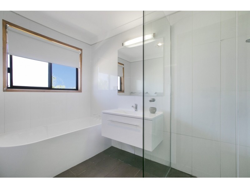 5 Moana Crescent, Birkdale QLD 4159