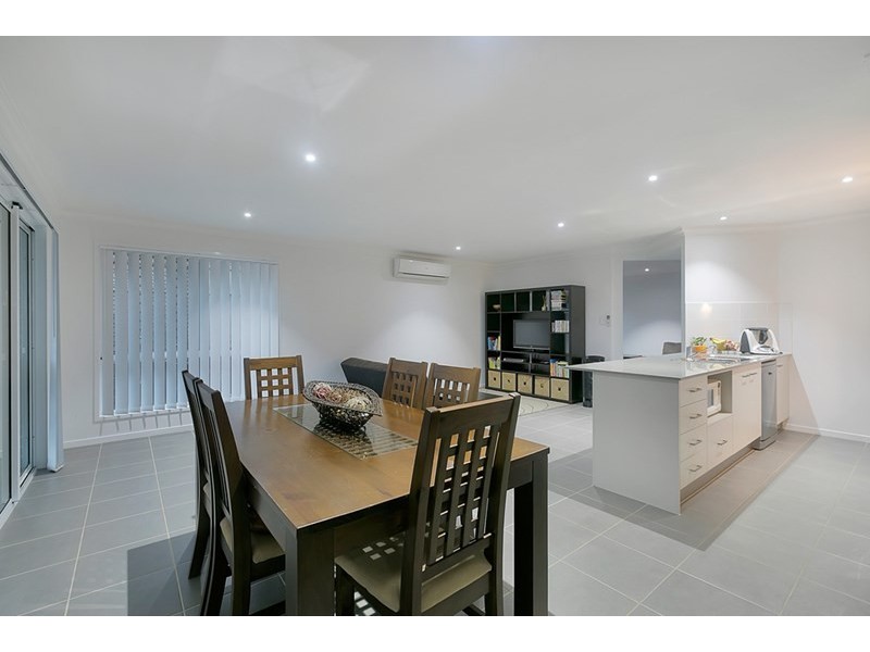 27 Fiddlewood Street, Victoria Point QLD 4165