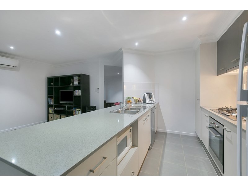 27 Fiddlewood Street, Victoria Point QLD 4165