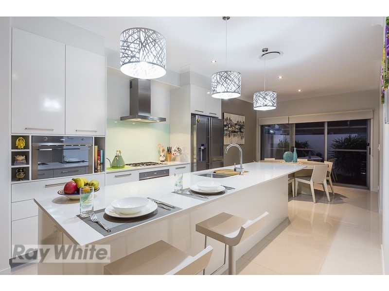 11/92-94 Sturgeon Street, Ormiston QLD 4160