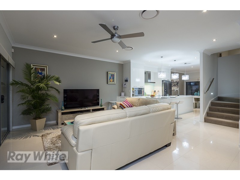 11/92-94 Sturgeon Street, Ormiston QLD 4160