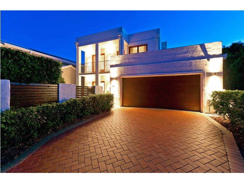 8 Paxton Street, Raby Bay QLD 4163