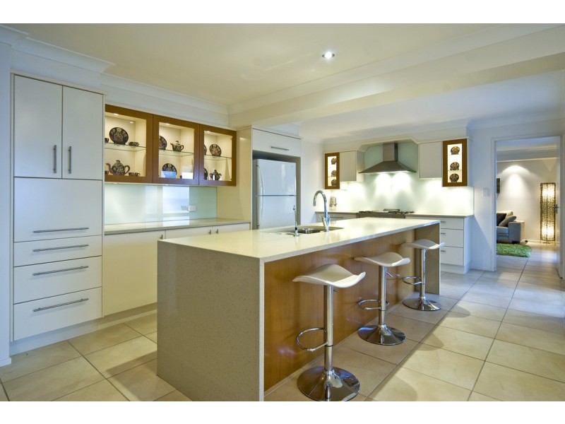 23 Main Road, Wellington Point QLD 4160