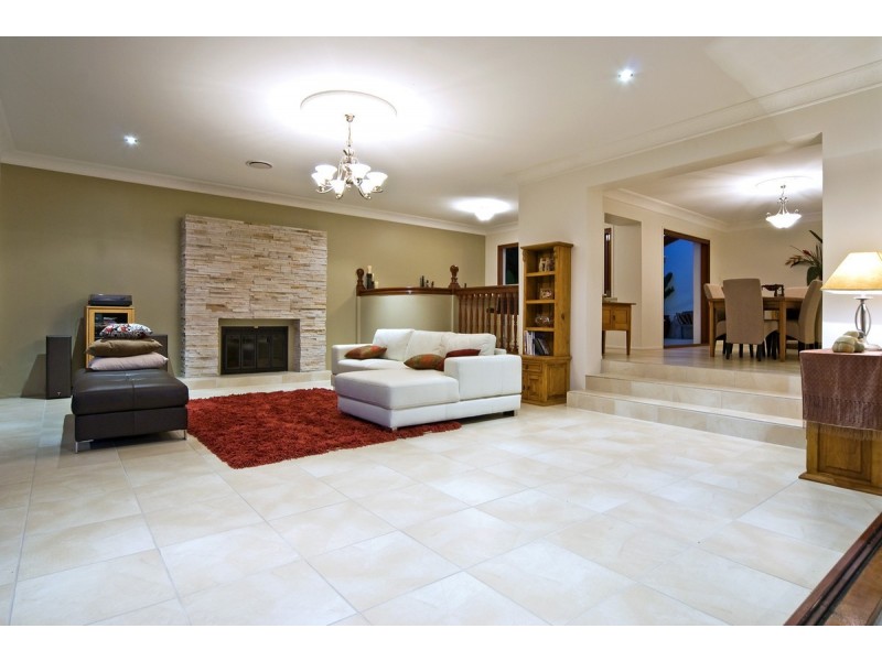 23 Main Road, Wellington Point QLD 4160