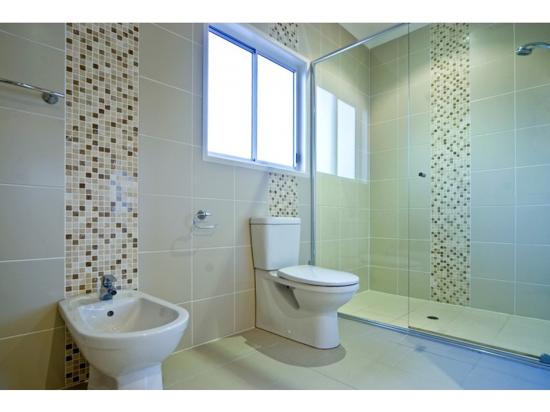 23 Main Road, Wellington Point QLD 4160