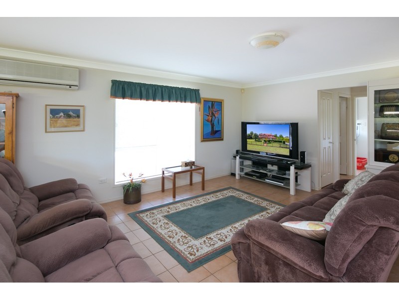 27-29 Haig Road, Birkdale QLD 4159
