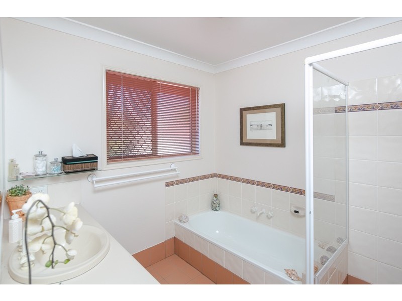 27-29 Haig Road, Birkdale QLD 4159