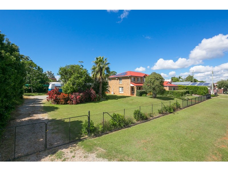 27-29 Haig Road, Birkdale QLD 4159