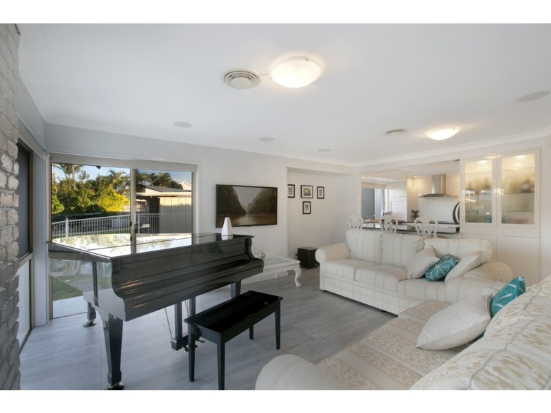 1 Keel Street, Birkdale QLD 4159