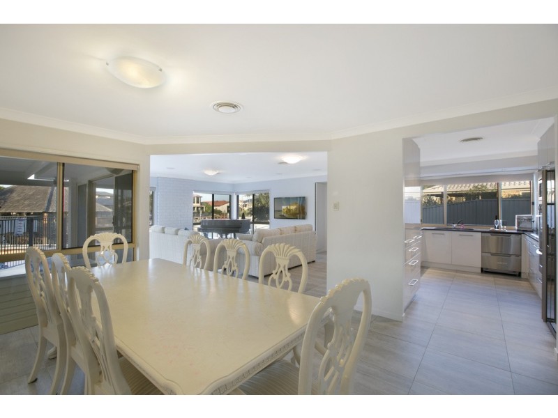 1 Keel Street, Birkdale QLD 4159