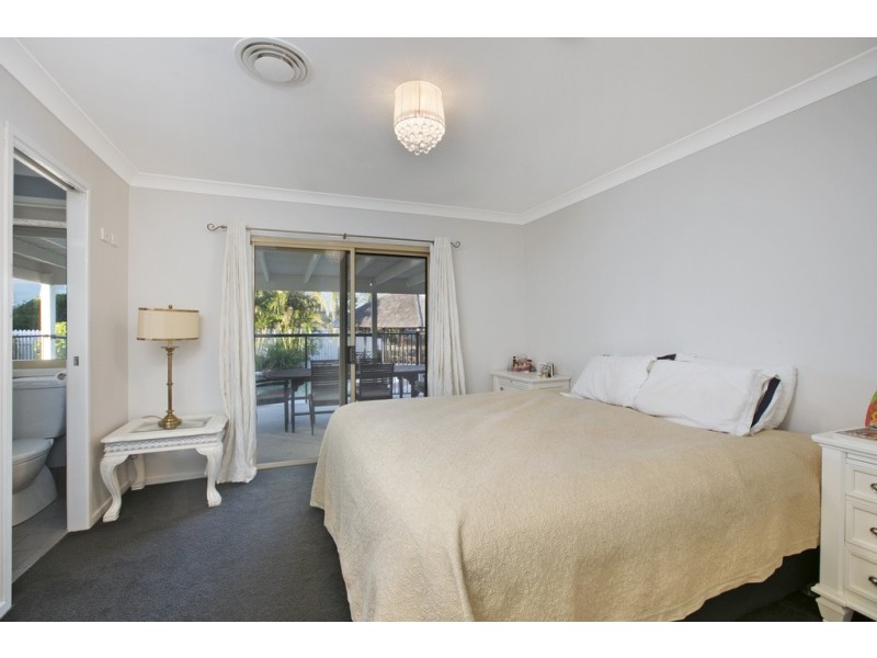 1 Keel Street, Birkdale QLD 4159