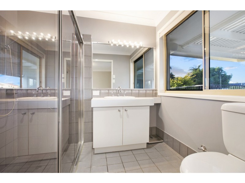 1 Keel Street, Birkdale QLD 4159