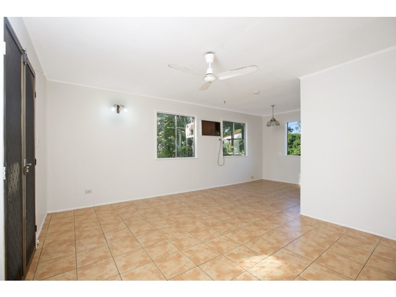 1 Talegalla Street, Wynnum West QLD 4178