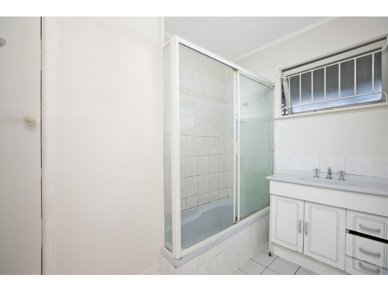 1 Talegalla Street, Wynnum West QLD 4178