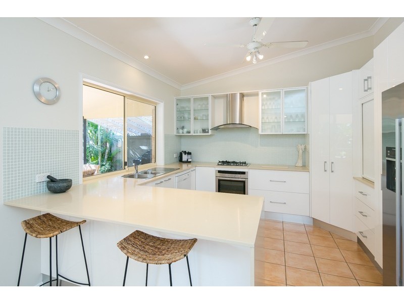 4 Blackthorne Street, Ormiston QLD 4160