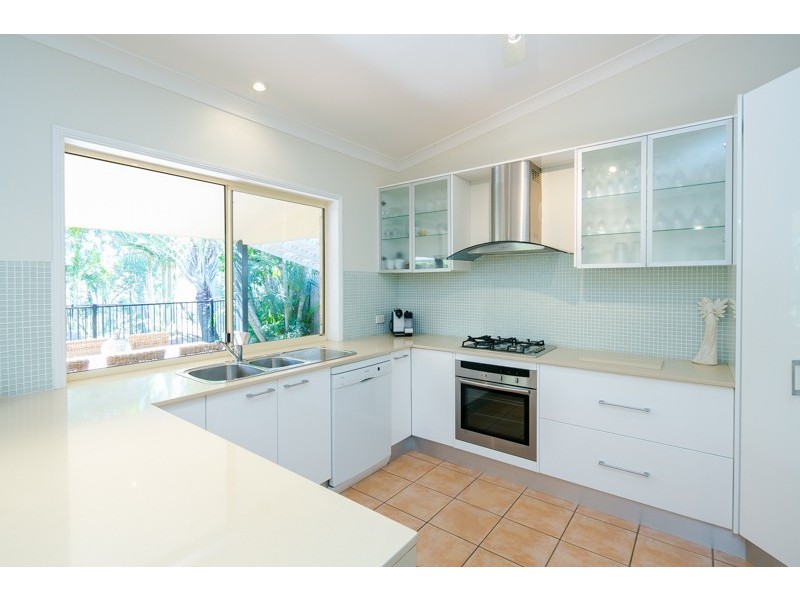4 Blackthorne Street, Ormiston QLD 4160