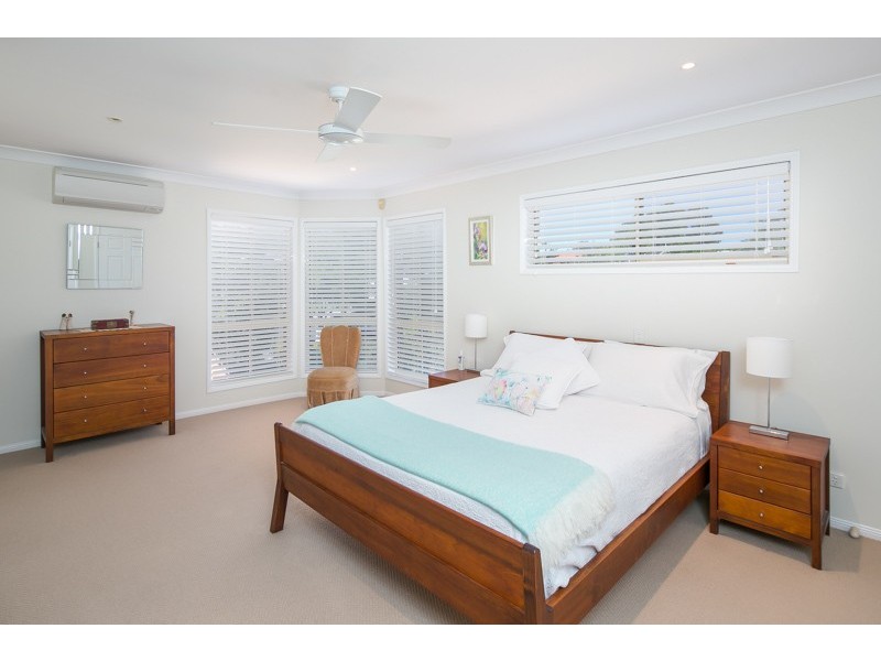 4 Blackthorne Street, Ormiston QLD 4160