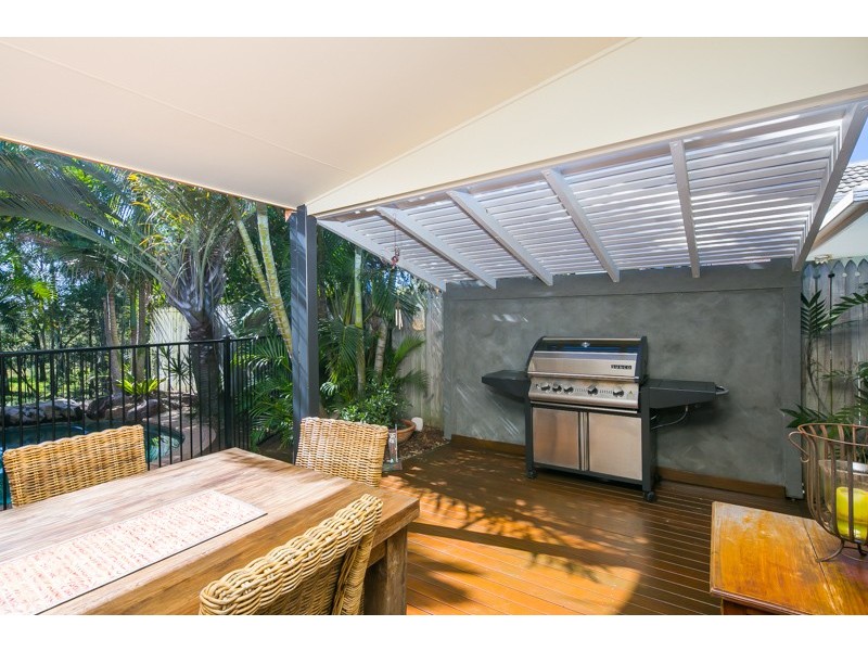 4 Blackthorne Street, Ormiston QLD 4160