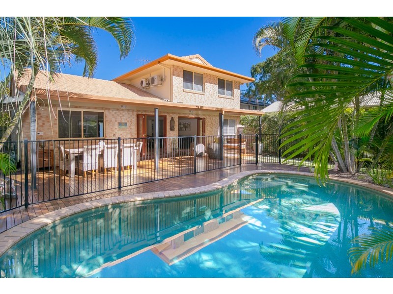 4 Blackthorne Street, Ormiston QLD 4160
