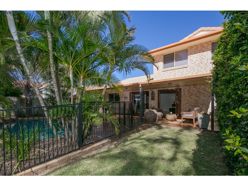 4 Blackthorne Street, Ormiston QLD 4160