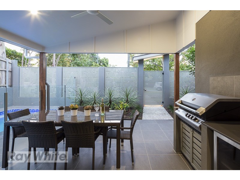 16/10-12 Bainbridge Street, Ormiston QLD 4160