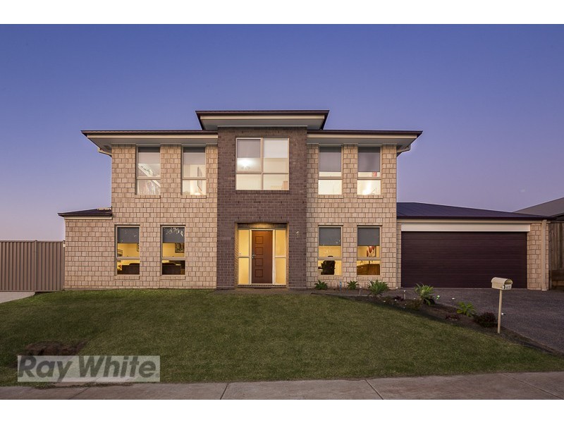 1 Pinevale Court, Victoria Point QLD 4165