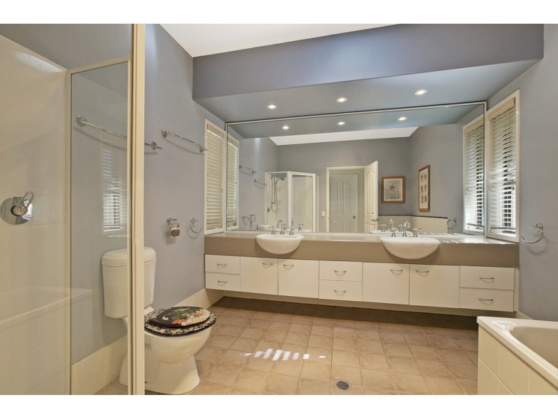 309 Avalon Road, Sheldon QLD 4157