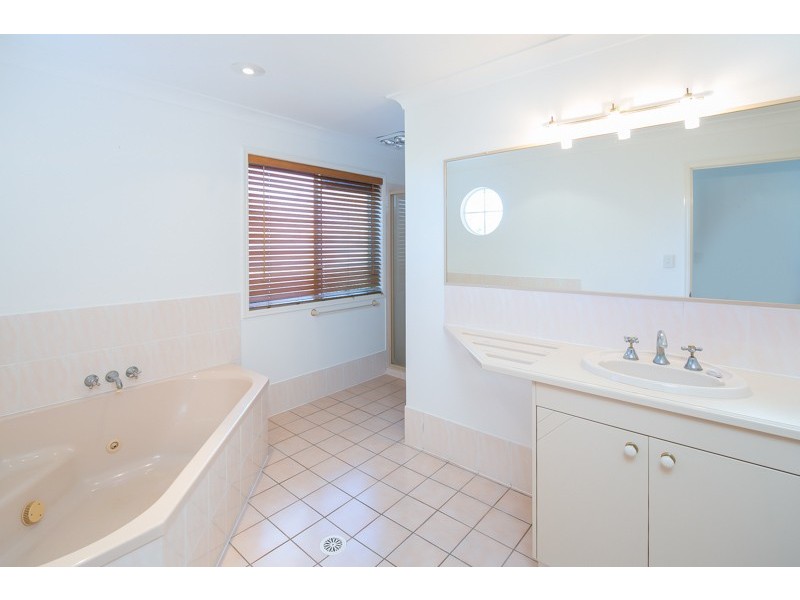 2 Toondah Court, Victoria Point QLD 4165