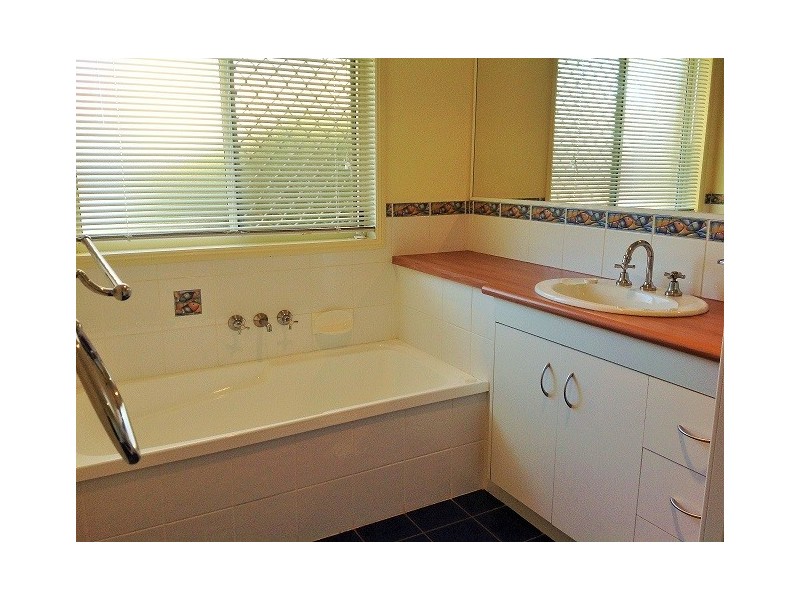 5 Paulina Street, Wellington Point QLD 4160