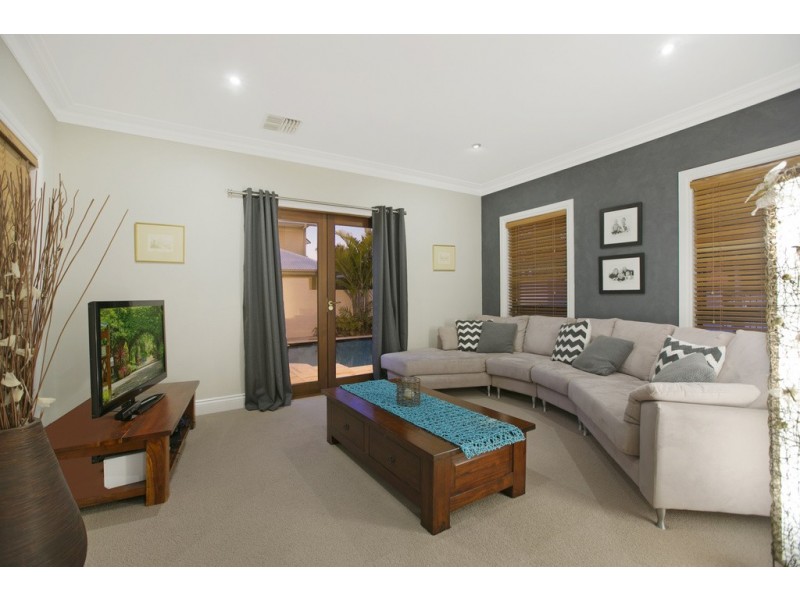 6 King Island Drive, Wellington Point QLD 4160