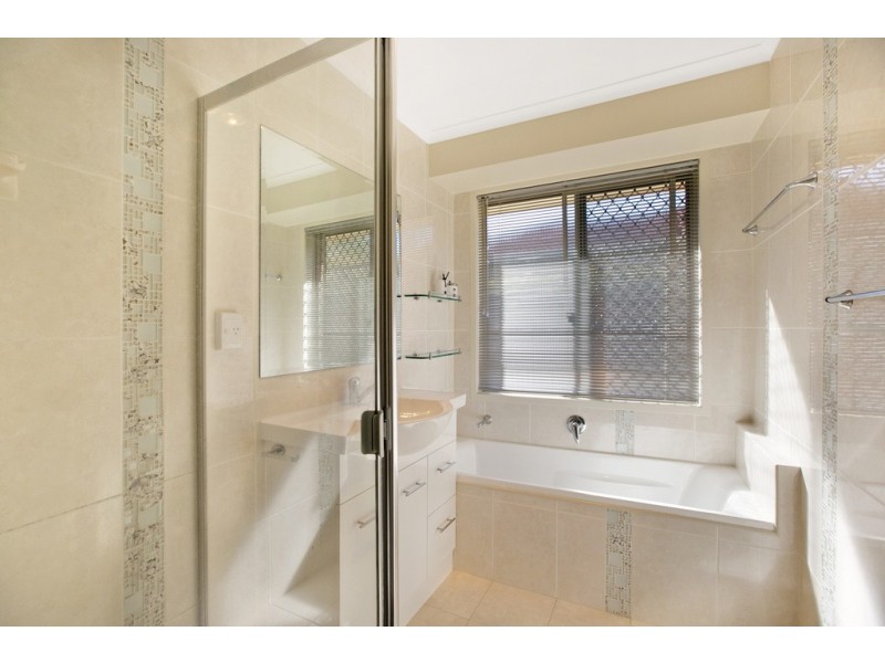 8 Bethnal Court, Wellington Point QLD 4160