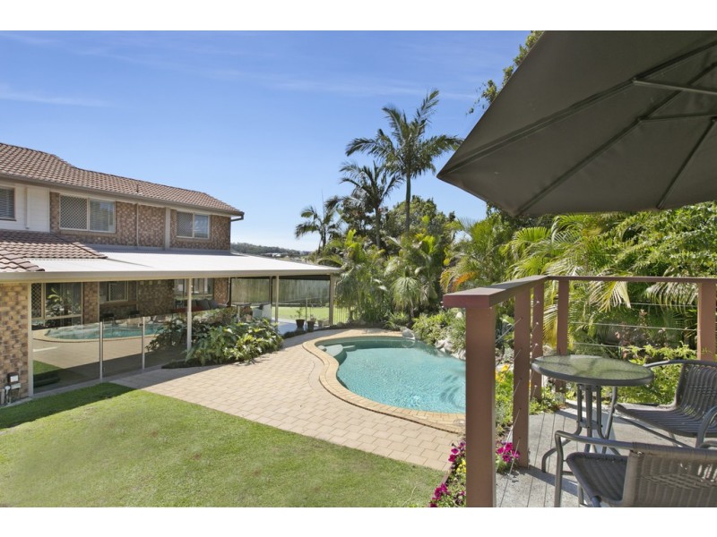 57 Holborn Crescent, Carindale QLD 4152