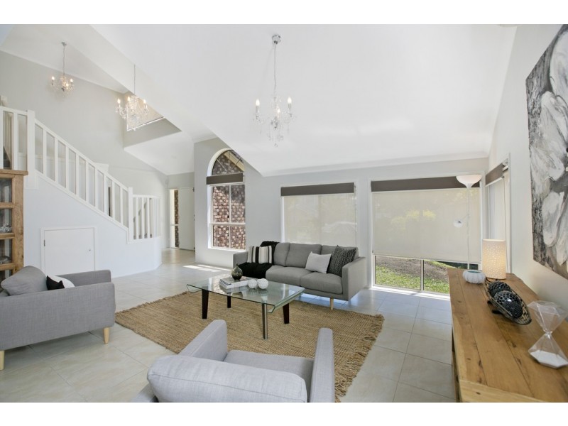 57 Holborn Crescent, Carindale QLD 4152