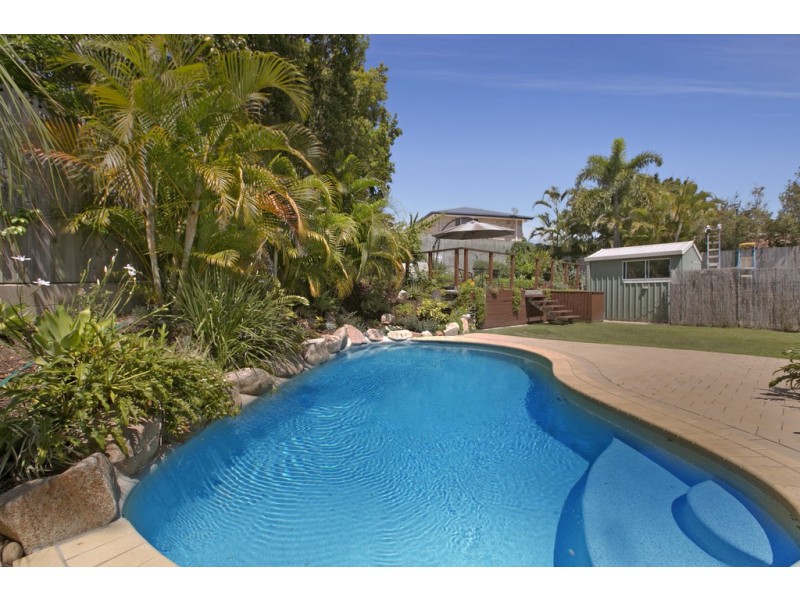 57 Holborn Crescent, Carindale QLD 4152