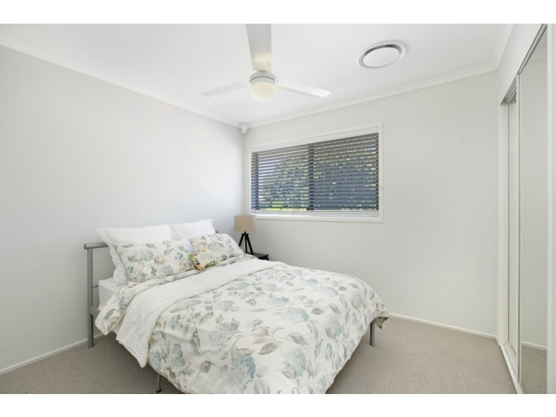 57 Holborn Crescent, Carindale QLD 4152