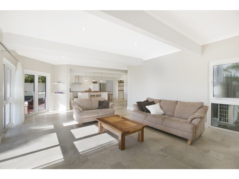 5 Cronin Drive, Wellington Point QLD 4160